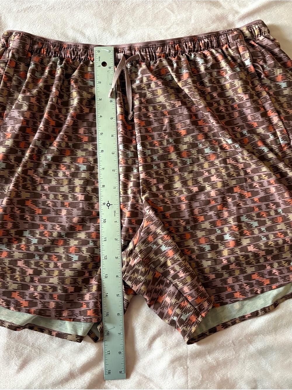 Patagonia Women’s Printed Multi Trail Shorts in Mauve and Rust - Picture 6 of 8